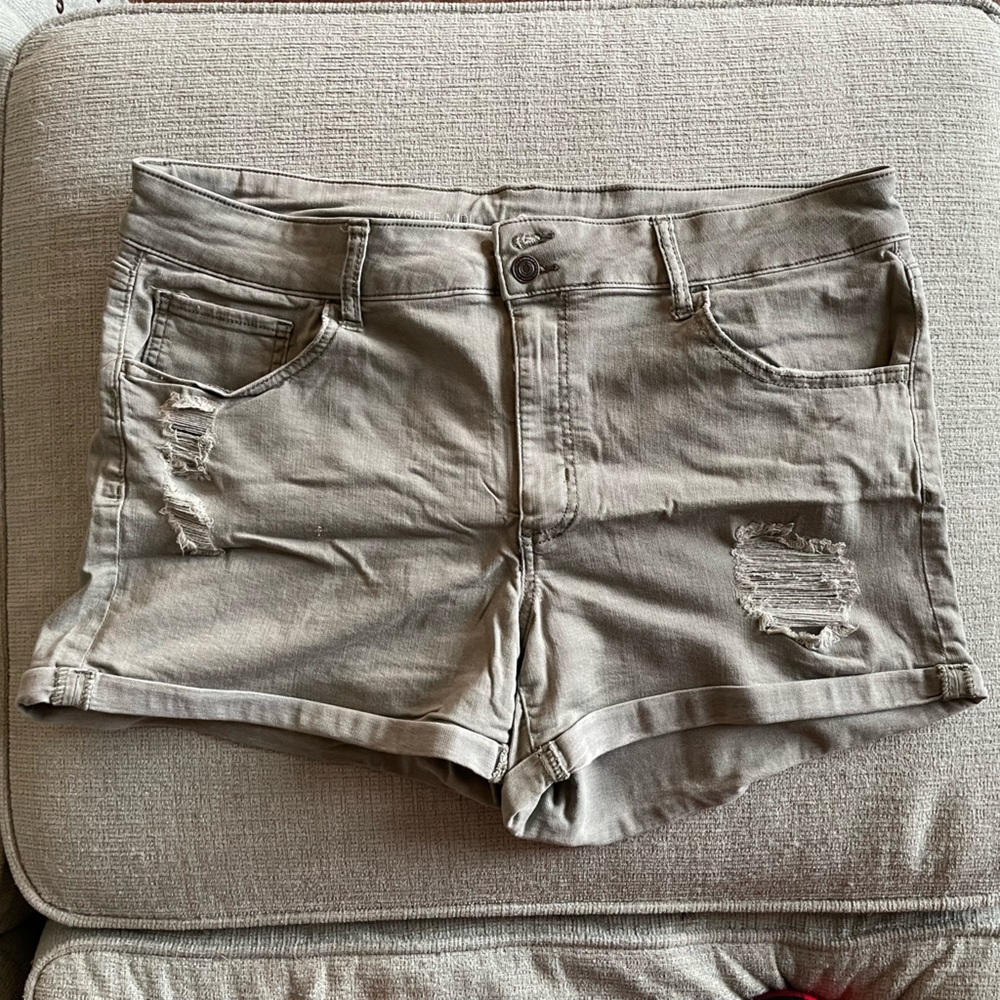 Olive Green SO Favorite Midi Shorts